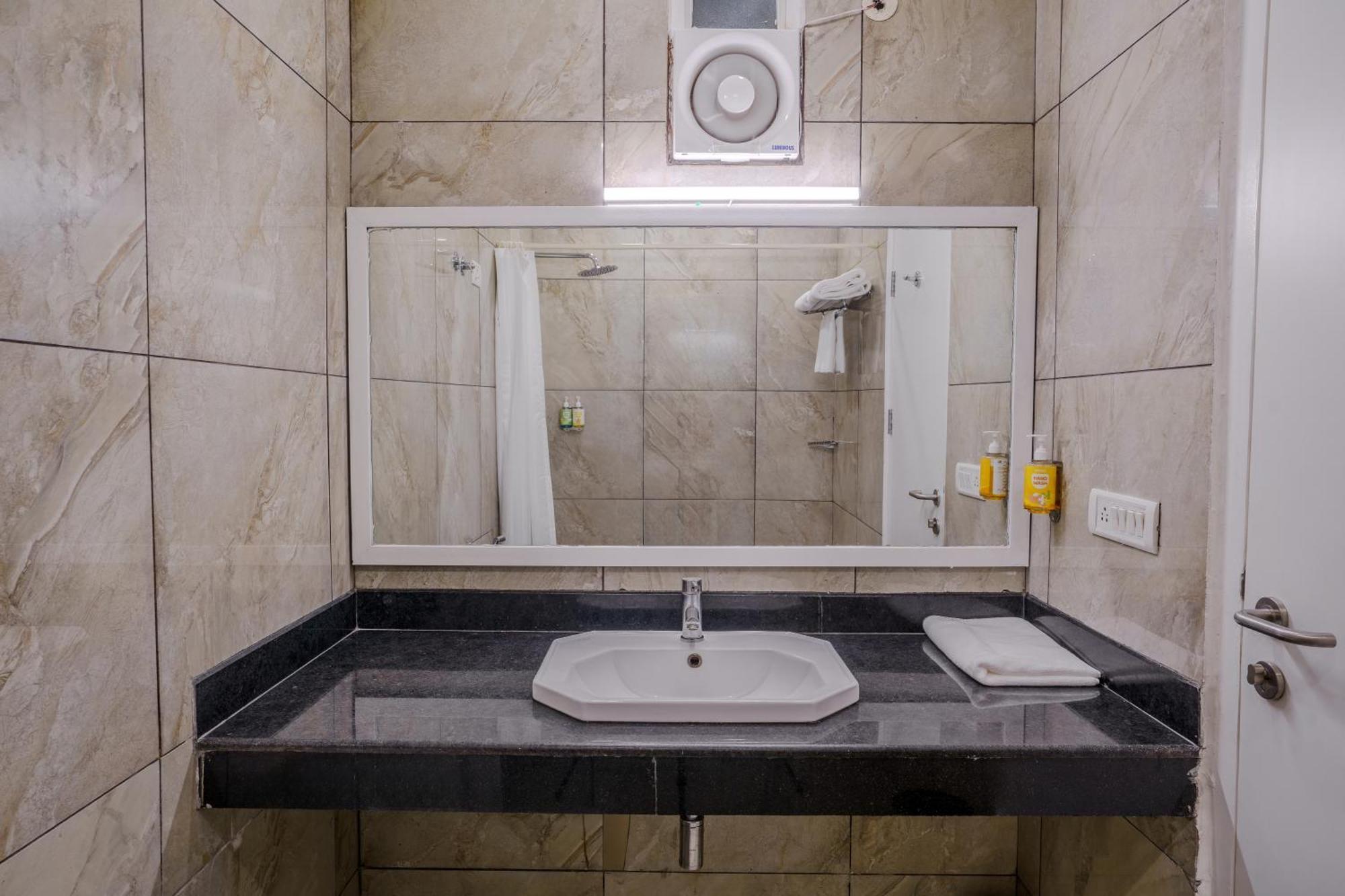Bloom Hotel - Gk2 Nové Dillí Pokoj fotografie